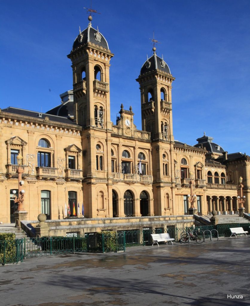 Hôtel de ville Belle Époque de Saint-Sébastien au Pays basque espagnol