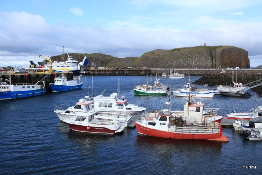 Port de Stykkishólmur avec l’îlot Súgandisey en arrière-plan