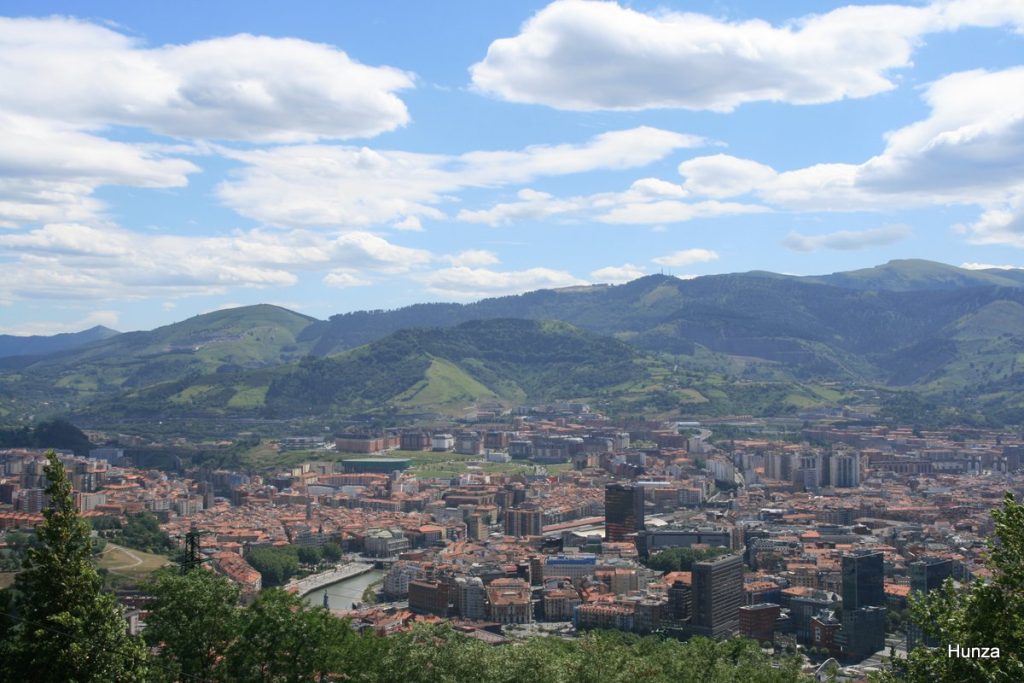Vue panoramique de Bilbao depuis le mont Artxanda