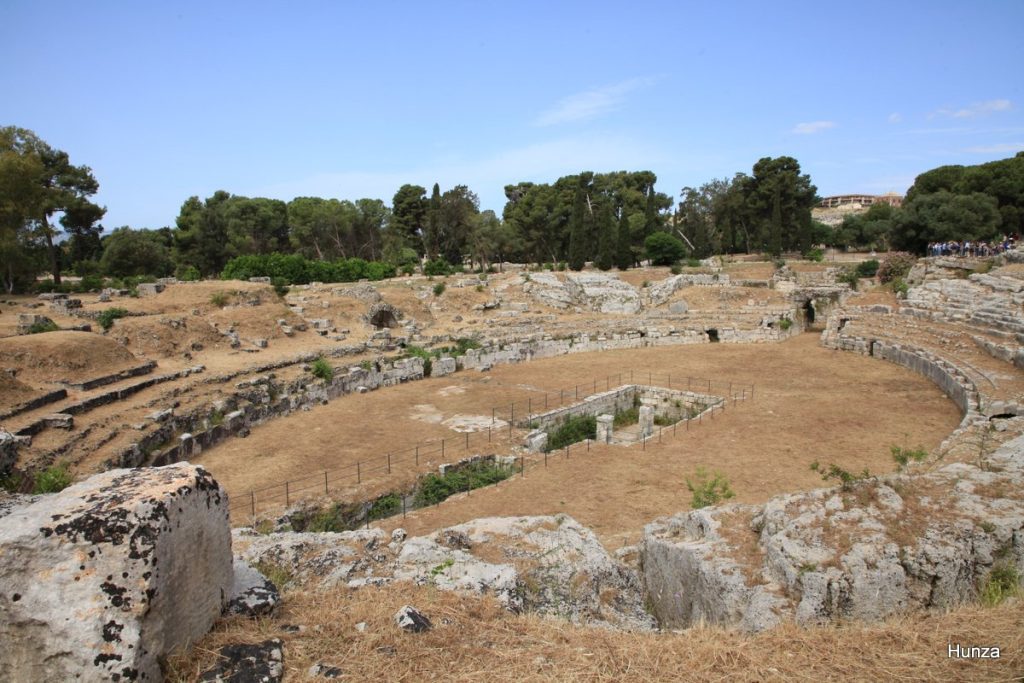 Amphithéâtre romain de Syracuse dans le parc archéologique de Néapolis