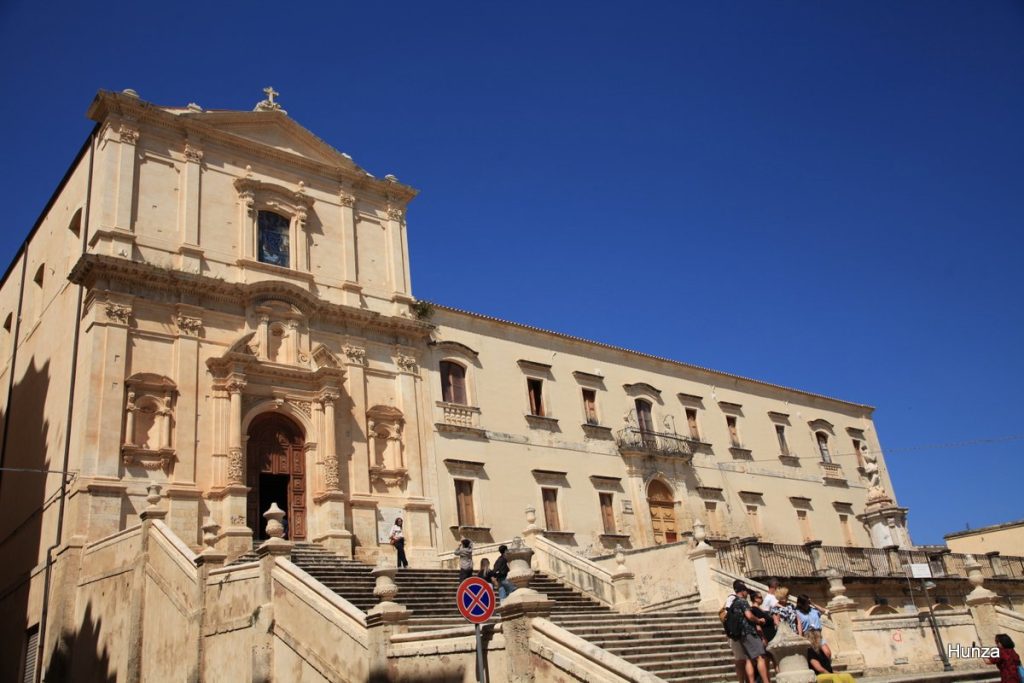 Église San Francesco d'Assisi all'Immacolata et son escalier monumental à Noto en Sicile