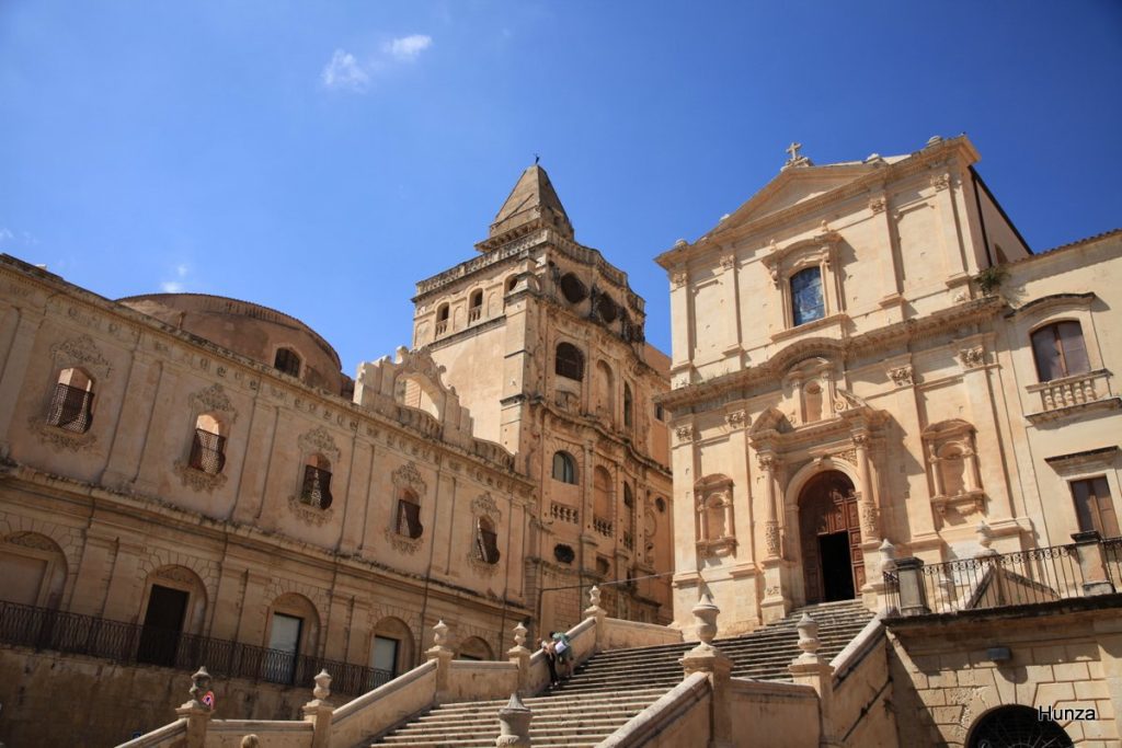 Église San Francesco d'Assisi all'Immacolata et ancien monastère du Santissimo Salvatore à Noto en Sicile