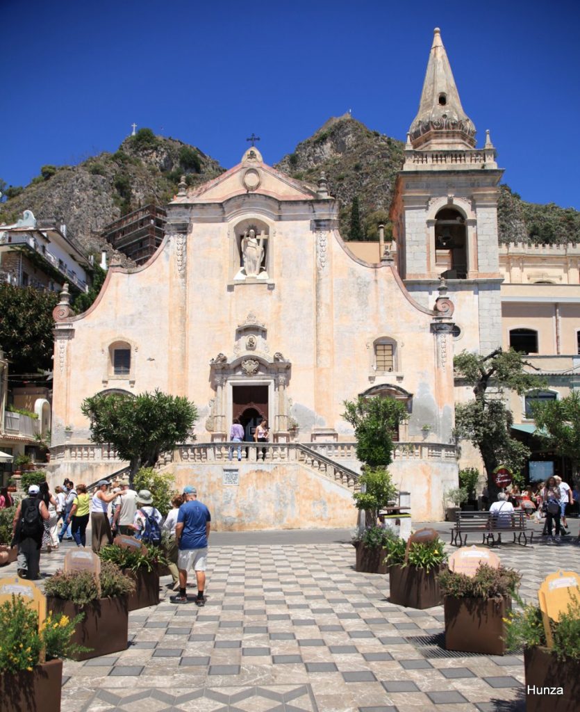 Chiesa di San Giuseppe sur la Piazza IX Aprile à Taormine