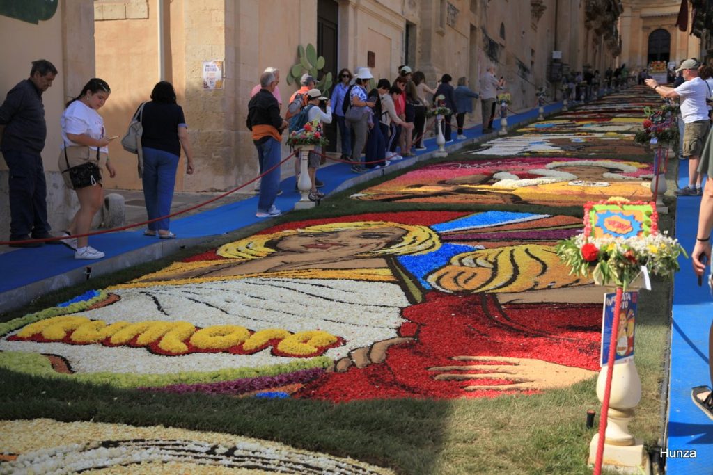 Détail des compositions florales de l'Infiorata de Noto