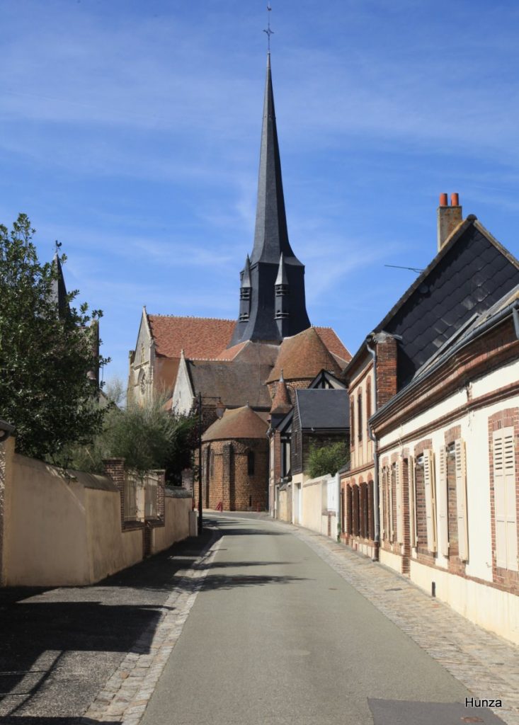 Église Notre-Dame vue depuis la rue du Pont Fort à Verneuil-sur-Avre