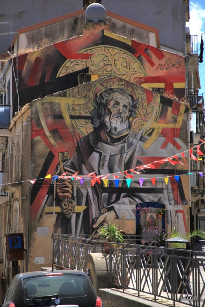 Fresque murale représentant saint Pierre à Caltagirone