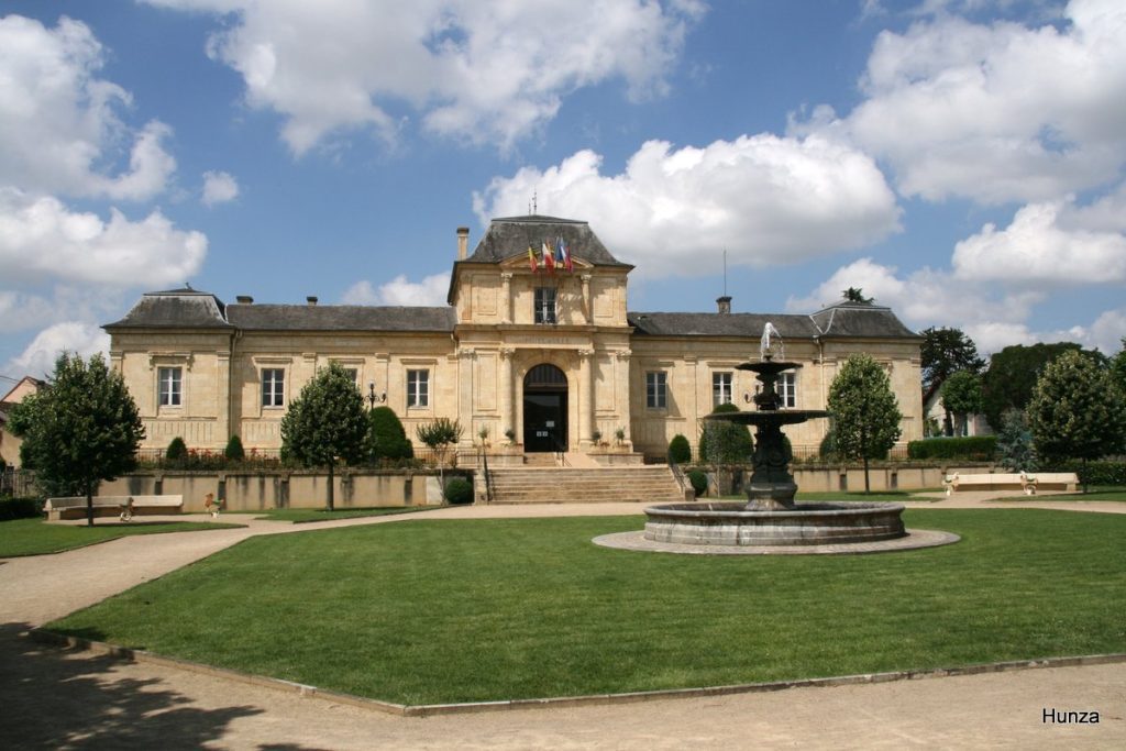 Hôtel de Ville de Mirande dans le Gers