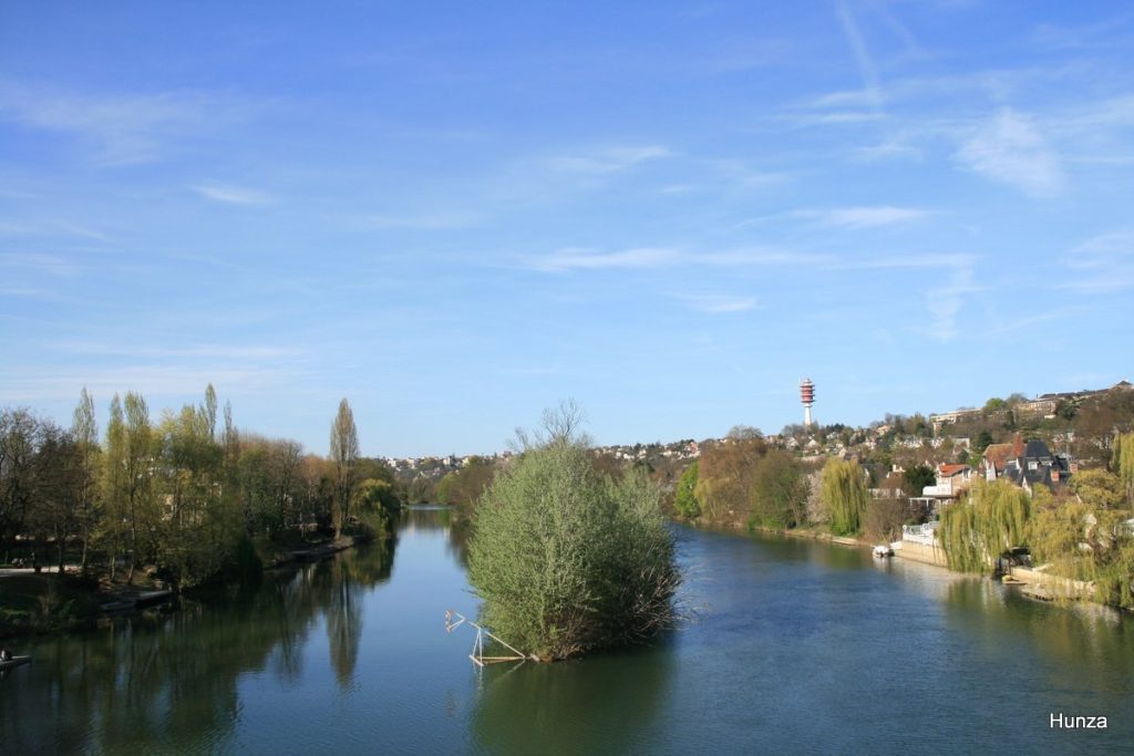 Île de Casenave sur la Marne vue depuis le pont de Chennevières 