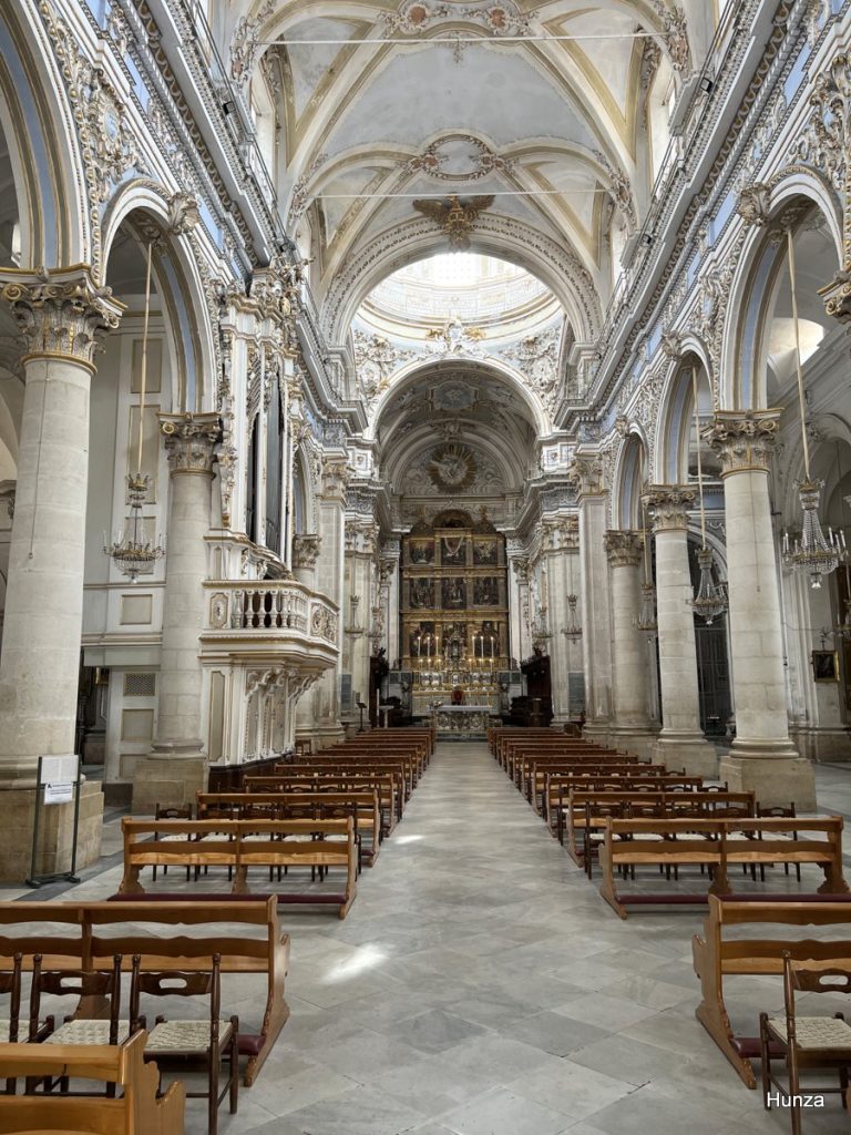 Nef de la cathédrale San Giorgio, chef-d'œuvre baroque de Modica