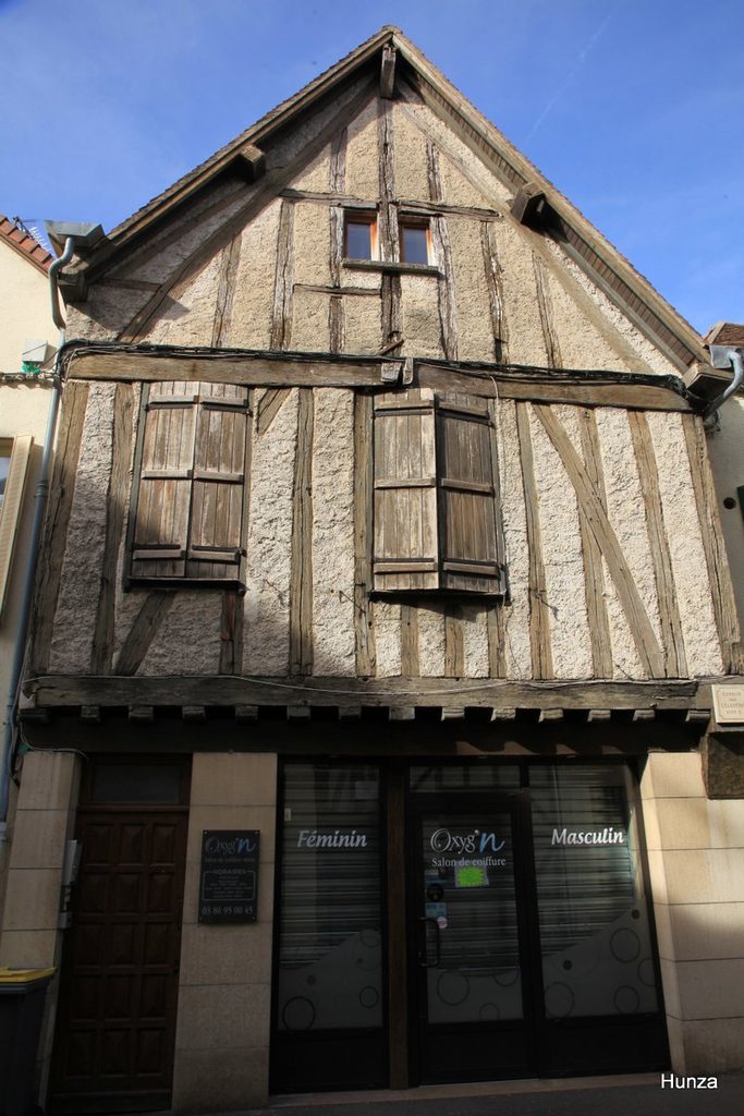Maison à pans de bois du XVIe siècle, censive des Célestins à Sens