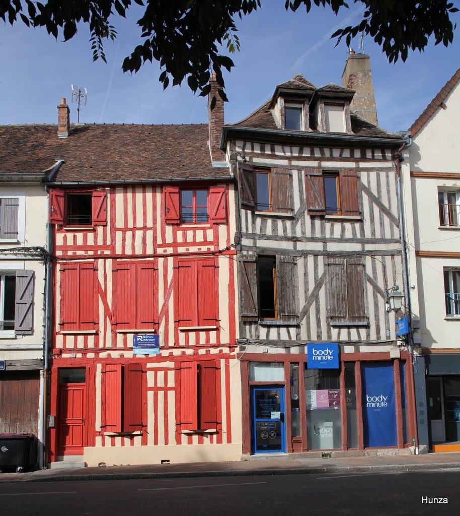 Maisons à pans de bois rue du Général-Alix à Sens