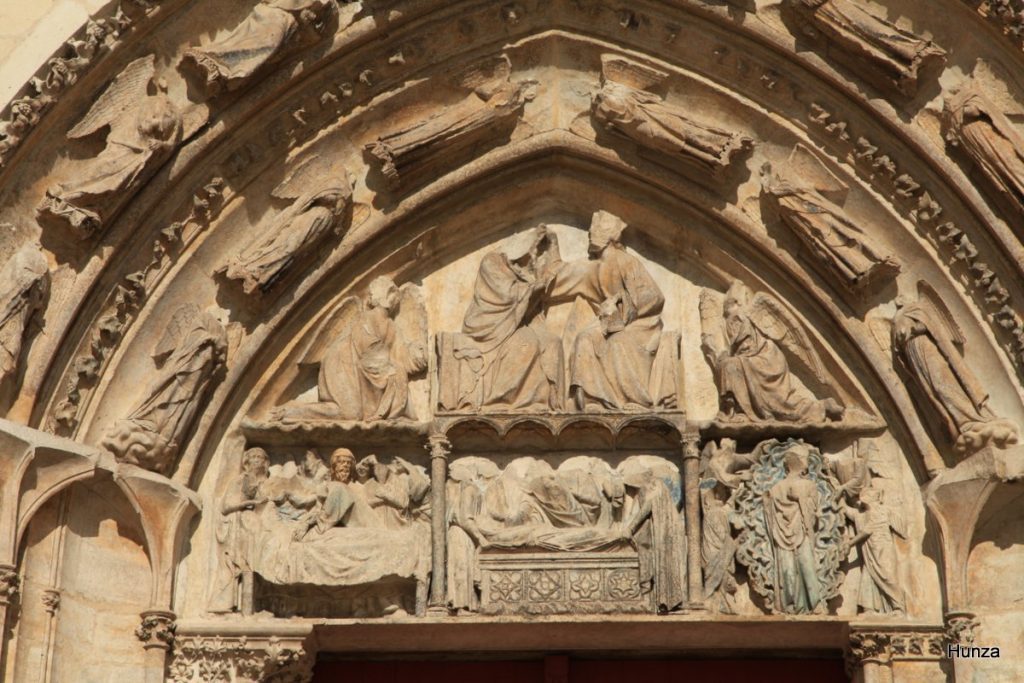 Cathédrale de Sens, portail de Saint-Jean-Baptiste avec traces de polychromie