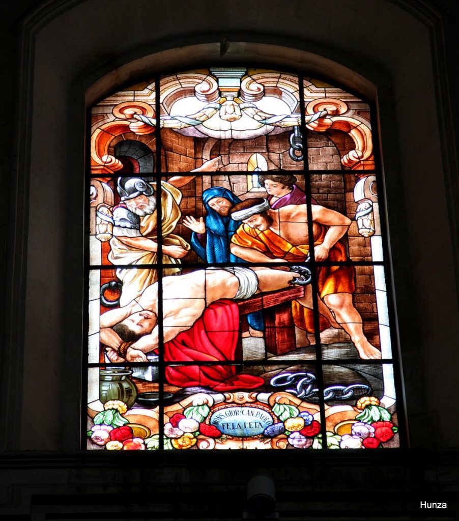 Vitrail représentant le martyre de saint Georges dans le Duomo San Giorgio à Raguse Ibla