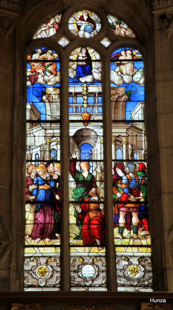 Vitrail de la Sibylle de Tibur dans la cathédrale Saint-Étienne de Sens