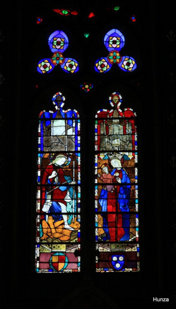 Vitrail du XVe siècle de l'église Sainte-Marie à Mirande dans le Gers