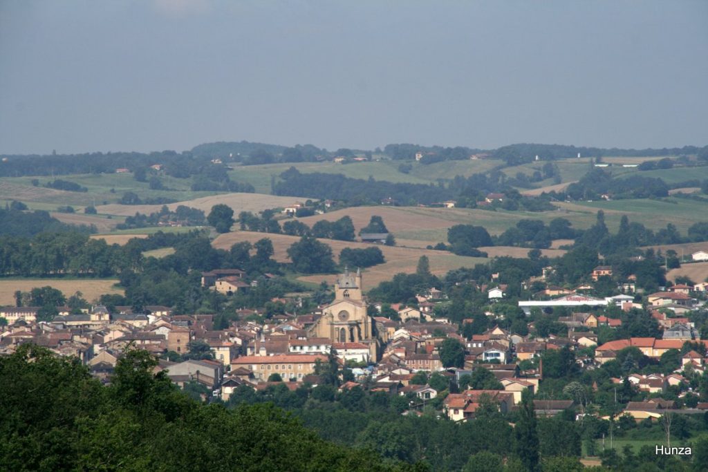 Vue de Mirande depuis les coteaux du Gers