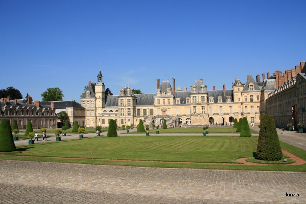 Cour d'Honneur du château de Fontainebleau