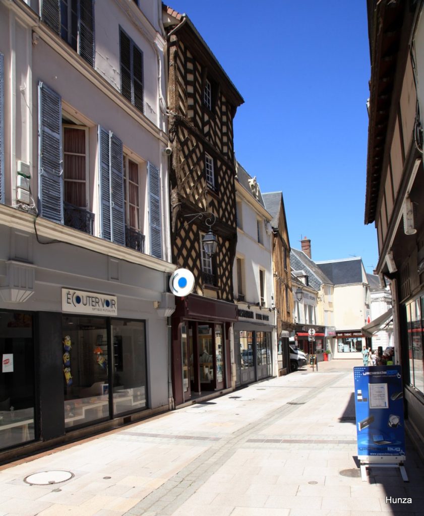 Maison à colombages dans la rue Saint-Pierre à Dreux