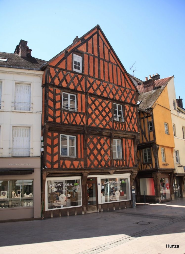 Maisons à pans de bois de la Grande Rue Maurice Viollette à Dreux