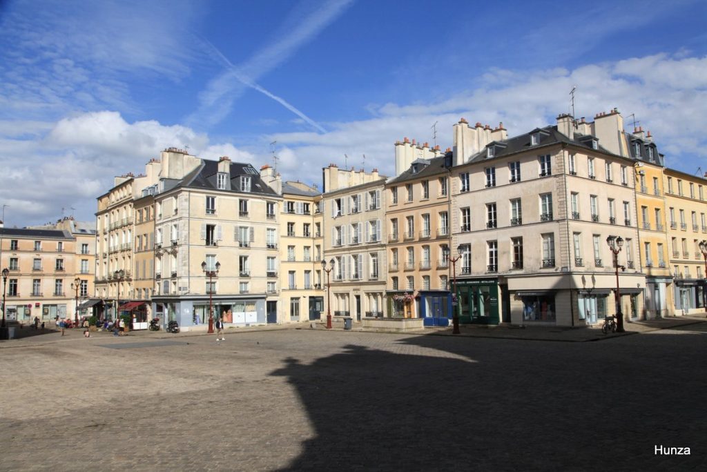 Place Saint-Louis à Versailles