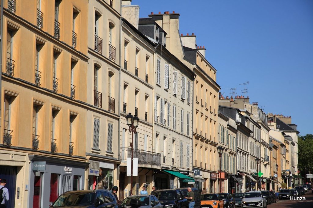 Rue de la Paroisse dans le quartier Notre-Dame à Versailles