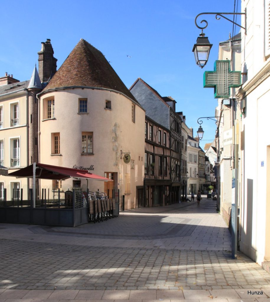 La Tour Grise, ancienne porte fortifiée de Dreux