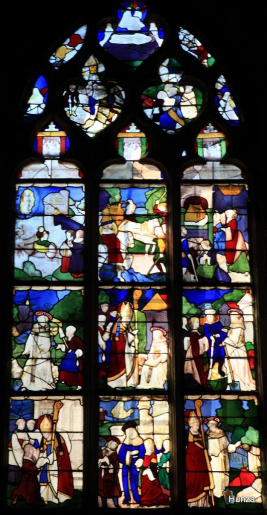 Vitrail du XVIe siècle illustrant la vie de saint Fiacre dans la chapelle Saint-Fiacre de l'église Saint-Pierre de Dreux
