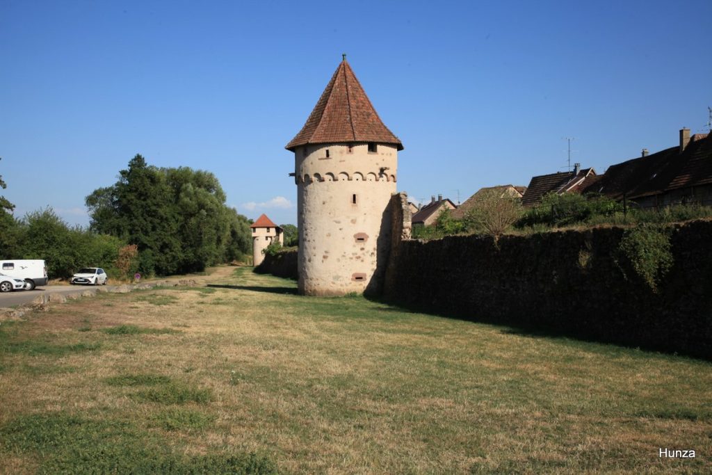 Tour poudrière et anciennes fortifications de Bergheim