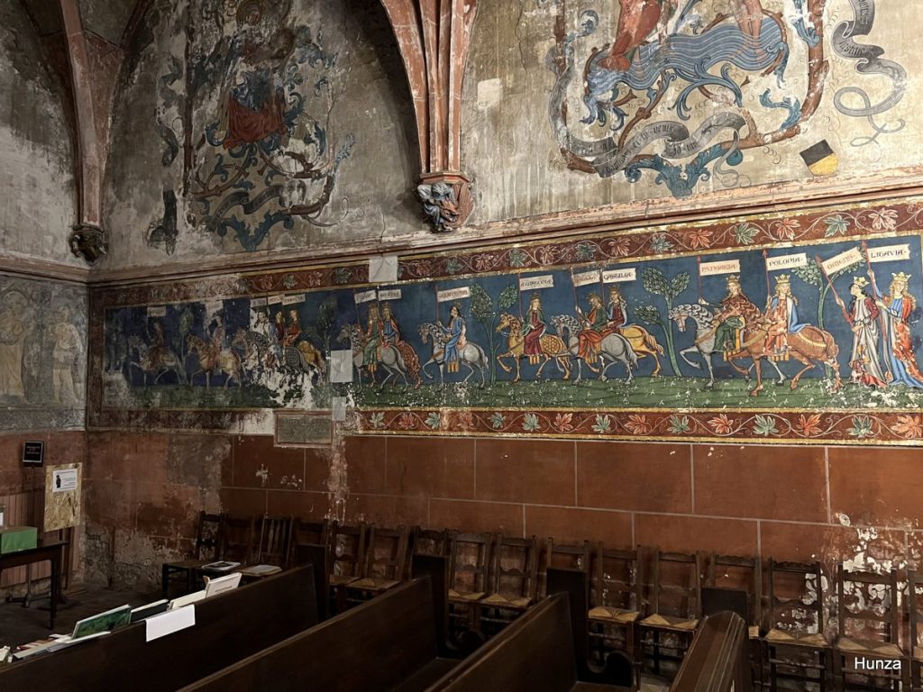 Fresque du Cortège des Nations dans l'église Saint-Pierre-le-Jeune de Strasbourg
