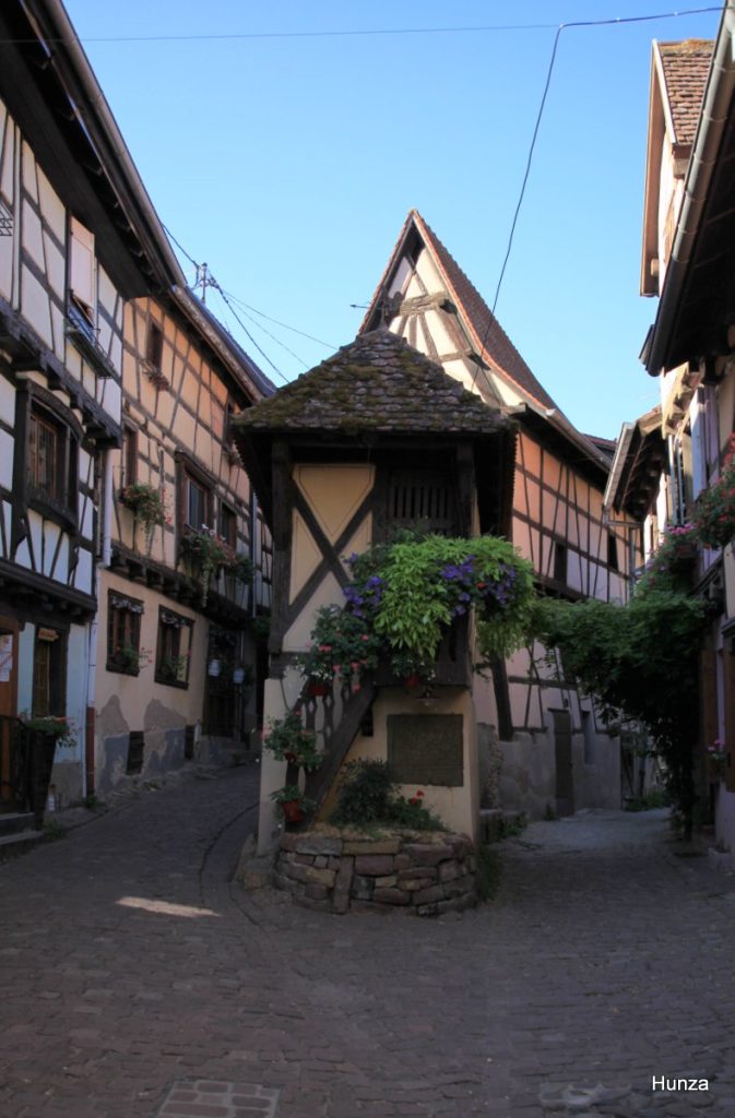 Le célèbre pigeonnier de la rue du Rempart à Eguisheim
