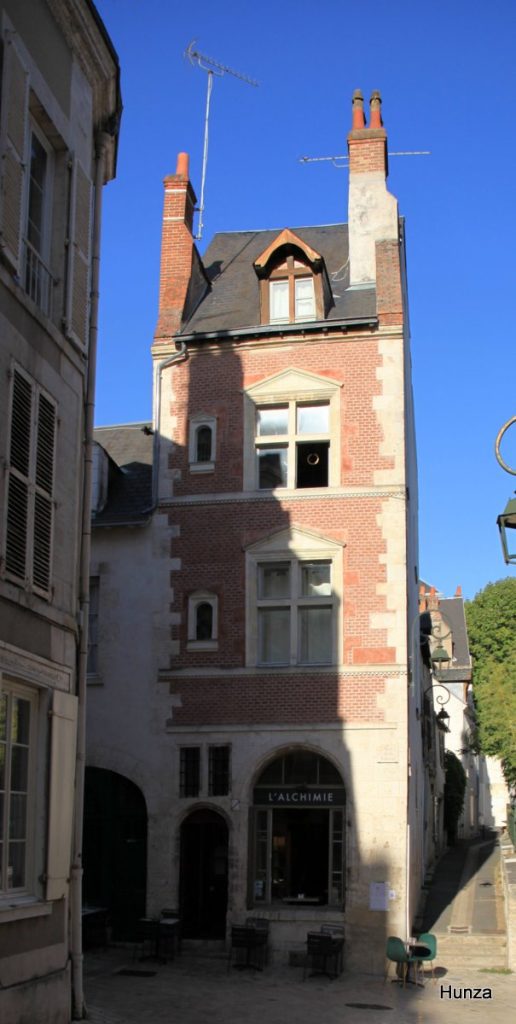 Maison ancienne au 28 rue de la Poterne à Orléans
