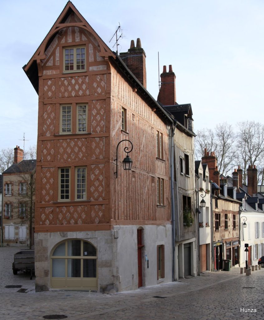 Maison à pans de bois au 16 rue de la Poterne à Orléans