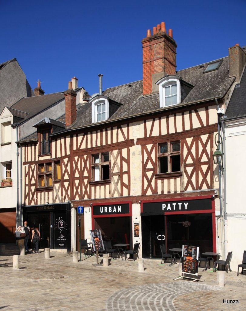 Maison à pans de bois au 8 rue de la Poterne à Orléans