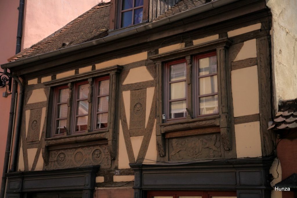 Maison Renaissance Singler-Schendelin à pans de bois sculptés à Turckheim