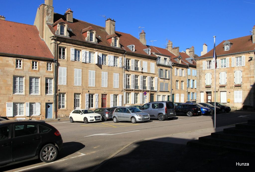 Place de l’Hôtel de Ville à Langres
