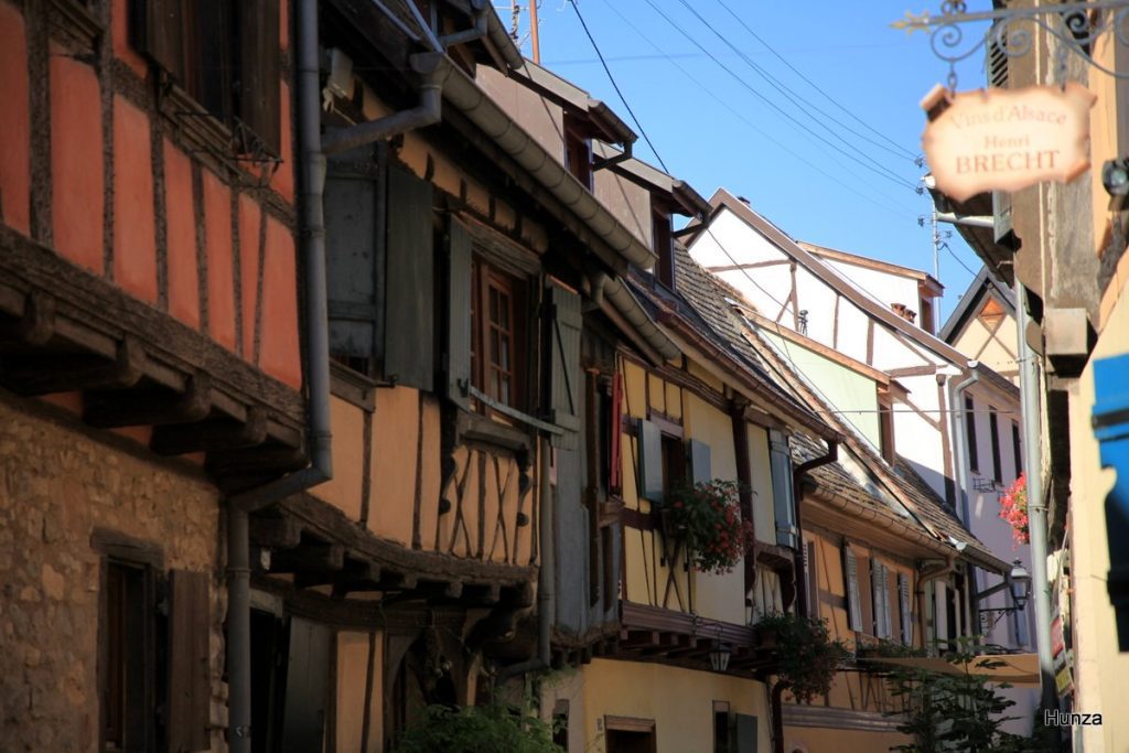 Maisons à colombages dans la rue du Rempart Sud à Eguisheim