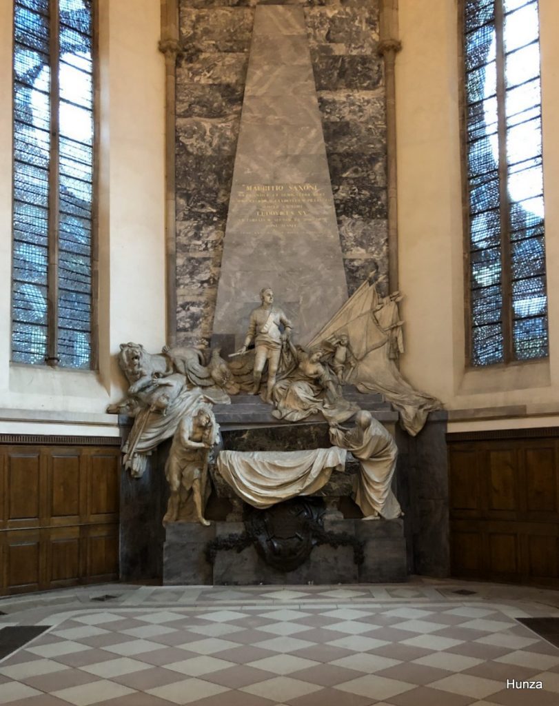 Monument funéraire du maréchal de Saxe réalisé par Pigalle dans l'église Saint-Thomas de Strasbourg