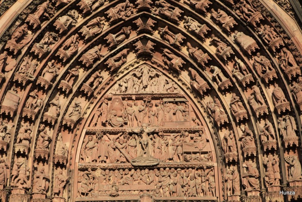 Tympan du portail central de la cathédrale Notre-Dame de Strasbourg