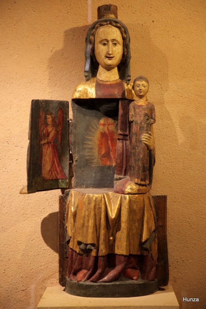 Vierge ouvrante de l'église Saints-Pierre-et-Paul à Eguisheim