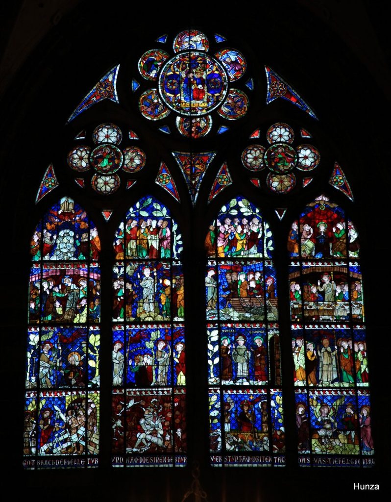 Vitrail de la Vie glorieuse du Christ dans la cathédrale de Strasbourg