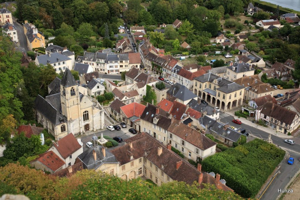 Vue sur La Roche-Guyon depuis le sommet du donjon