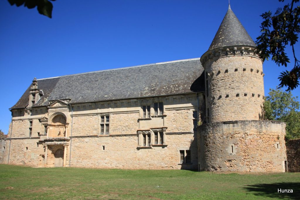 Une partie de la façade Renaissance du château d’Assier