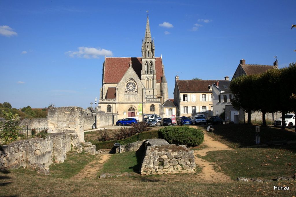 Église Saint-Denis et ruines de l'abbaye Saint-Arnoul à Crépy-en-Valois