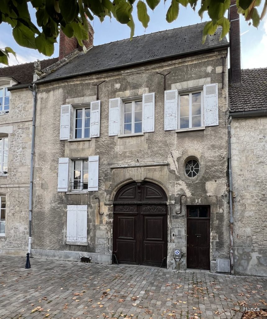 Hôtel de la Rose au 11 place Gambetta à Crépy-en-Valois