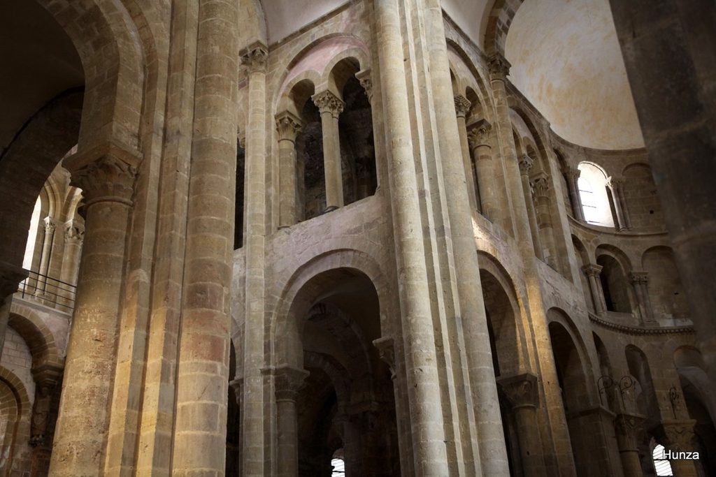Intérieur de l’abbatiale Sainte-Foy de Conques