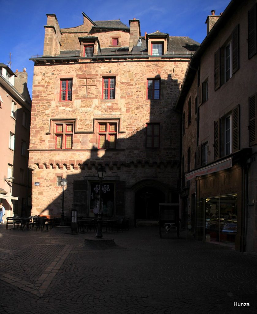 Maison Benoît, place d'Estaing à Rodez