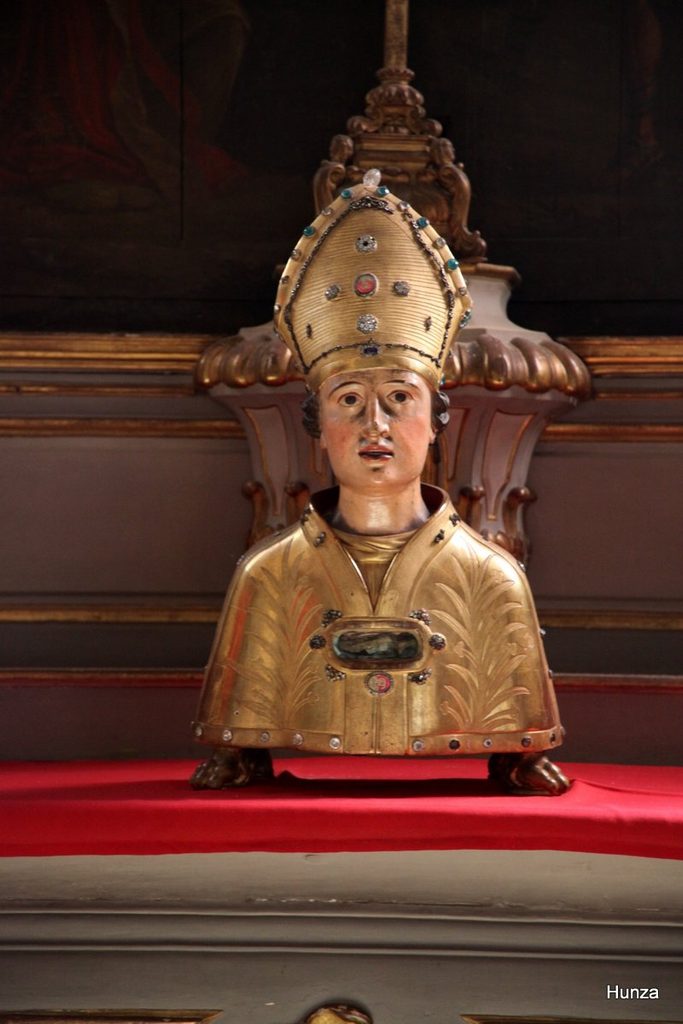 Reliquaire de saint Amans dans l'église Saint-Amans de Rodez