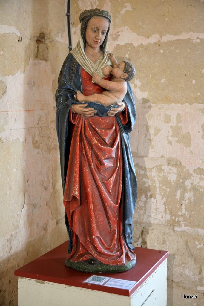 Vierge allaitante au musée de l'Archerie et du Valois à Crépy-en-Valois