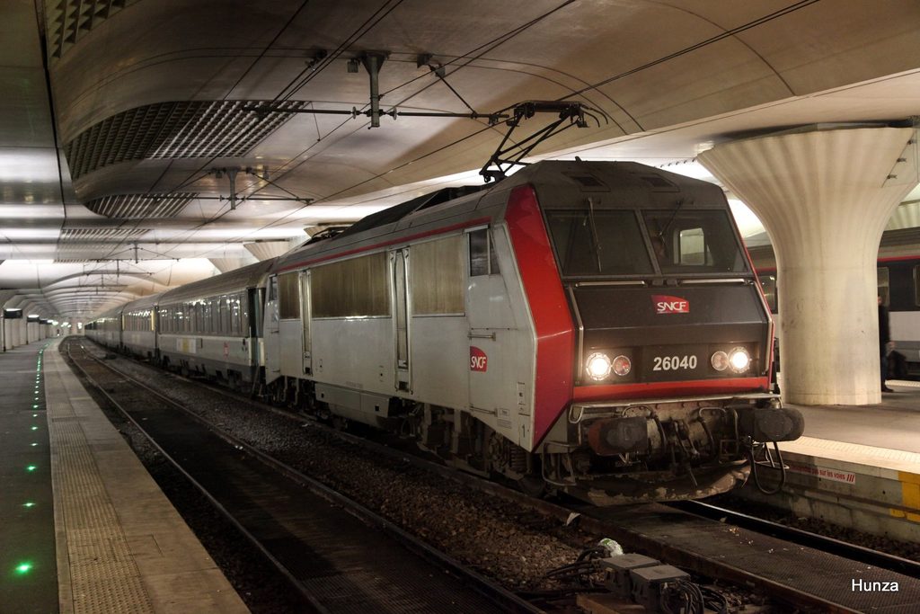 Locomotive BB 26040 Sybic en gare de Paris-Austerlitz