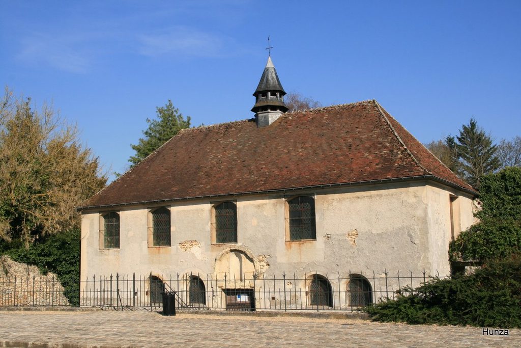 Bâtiment abritant la crypte mérovingienne de Jouarre en Seine-et-Marne